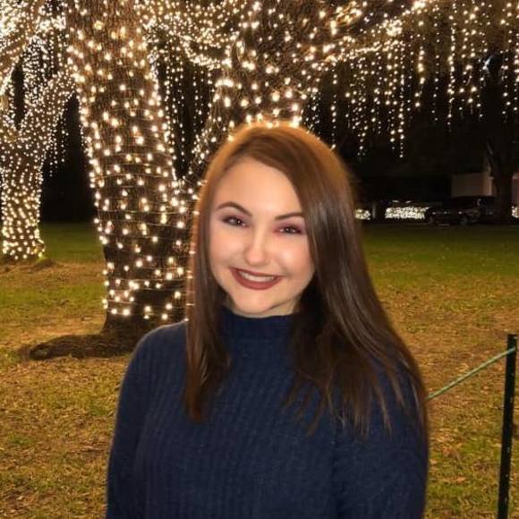 Meet your Posher, Julia - Picture 1 of 1